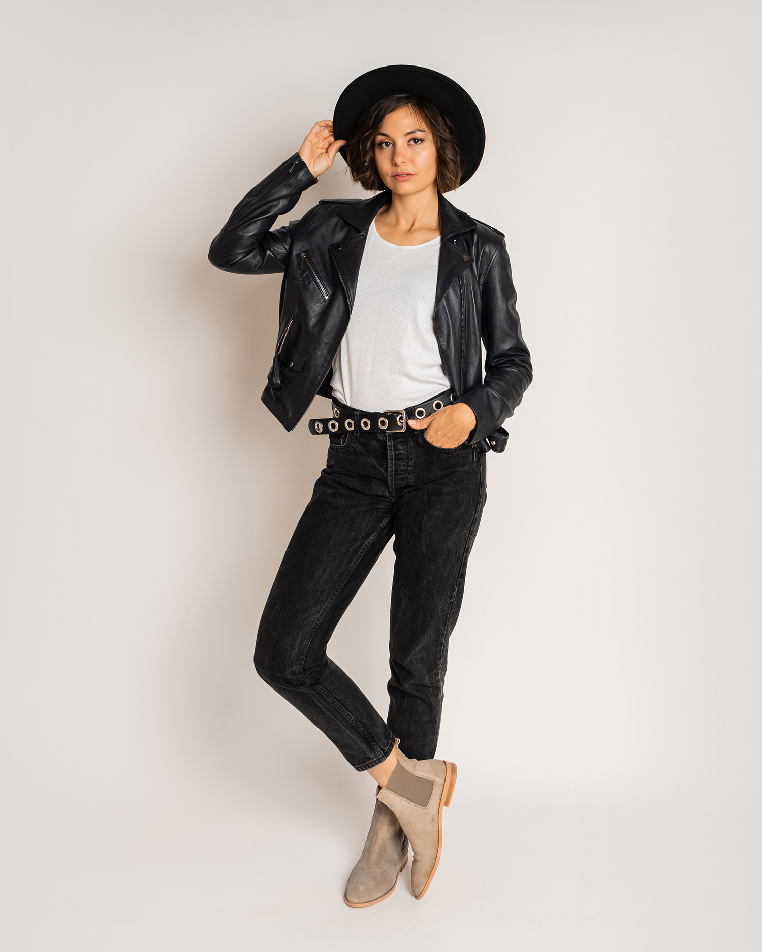 Demo-Artikel Mode schwarze Lederjacke erweiterte Preise Demo-Artikel Mode schwarze Lederjacke erweiterte Preise